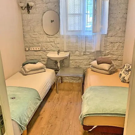 Sueda Hostel *
