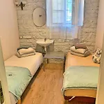 Sueda Hostel *